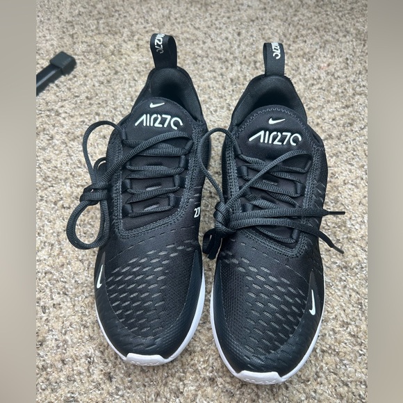 NIKE Air Max 270 Shoes for Women - Picture 2 of 10